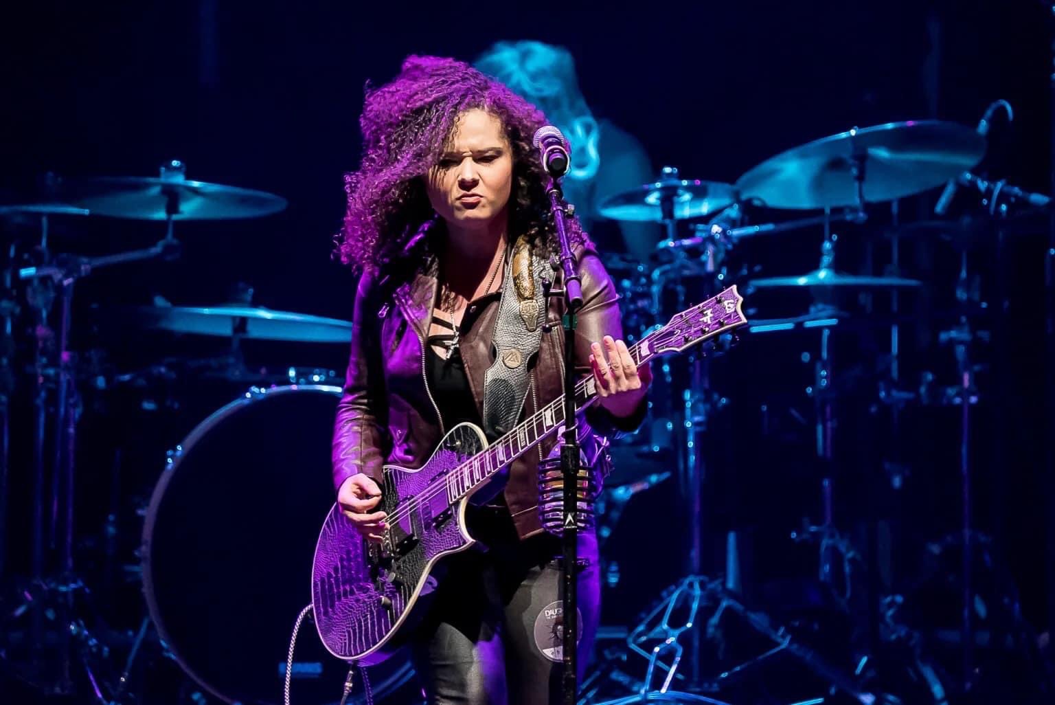 PLUSH: MORIAH FORMICA ON FINDING NEW DIRECTION WITH A ROCK ‘N’ ROLL POWERHOUSE!